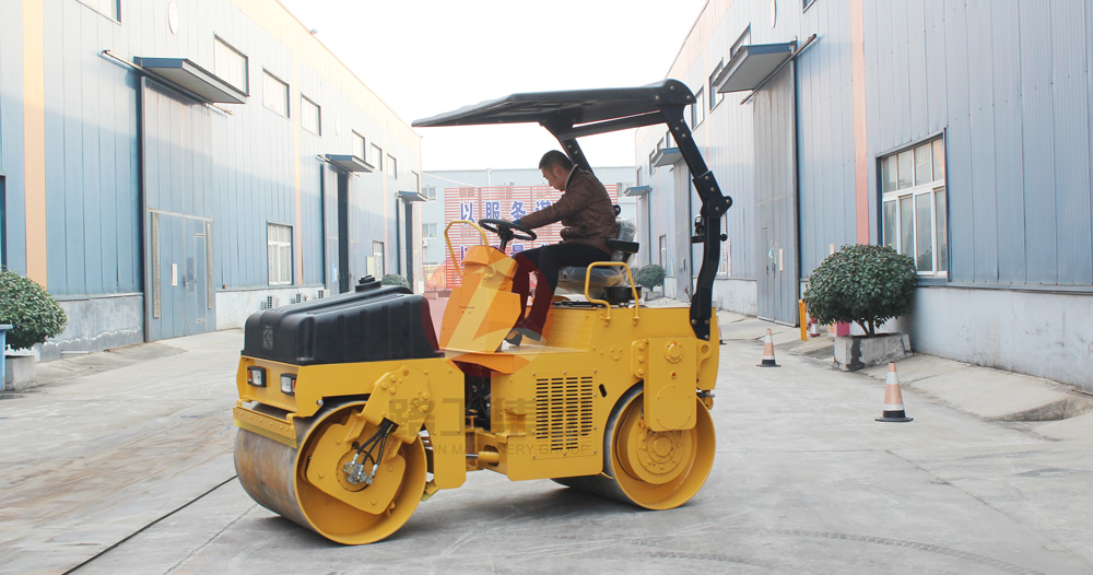 小型壓路機(jī) 小型壓路機(jī)